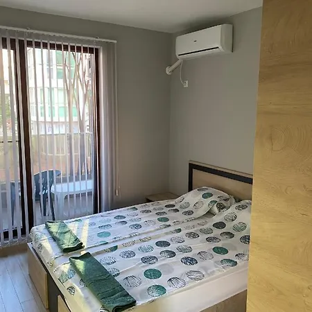 Mihaela - 2 Apartment Burgas